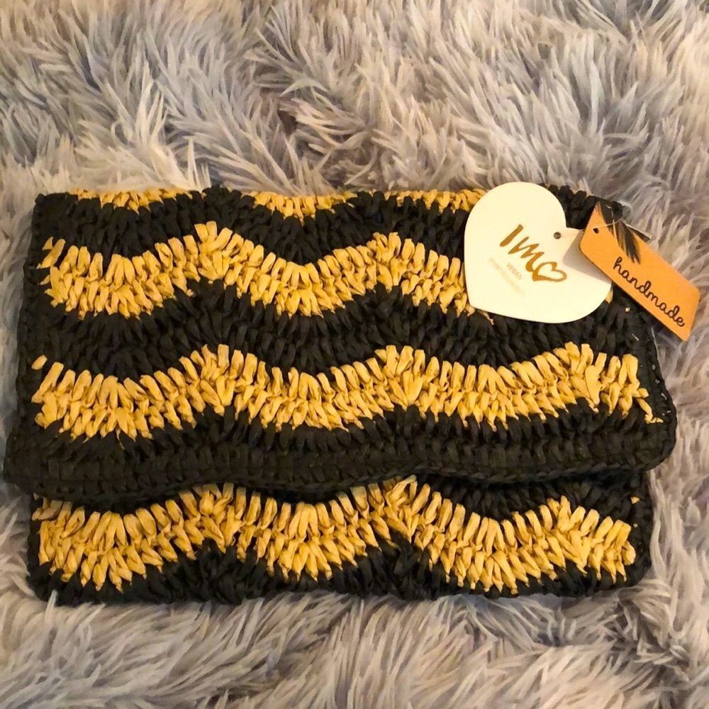 NWTS Vegan Hand Made Woven Black and Beige Clutch/Hand Bag Purse